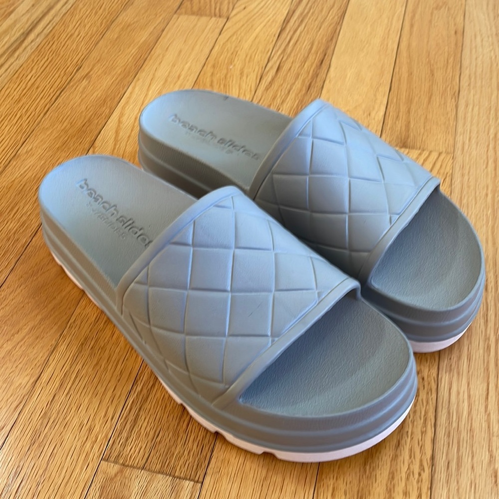 Bench Slide Quilted Platform Slide Sandals - Light Gray